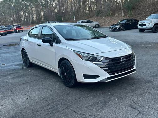 2024 Nissan Versa 1.6 S