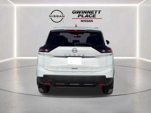 Everest White Pearl Tricoat 2026 Nissan Rogue SV