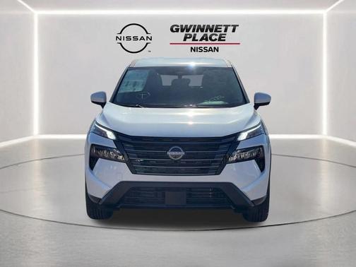 Everest White Pearl Tricoat 2026 Nissan Rogue SV
