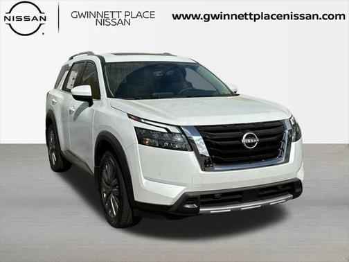 2025 Nissan Pathfinder SL FWD
