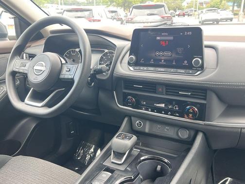 Gun Metallic 2023 Nissan Rogue SV