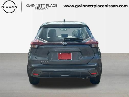 2025 Nissan Kicks S