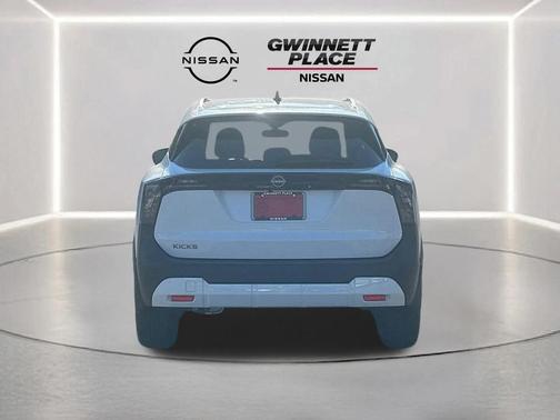Fresh Powder 2026 Nissan Kicks SV