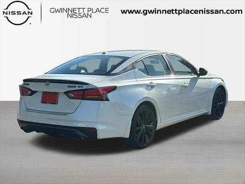 2022 Nissan Altima SR FWD
