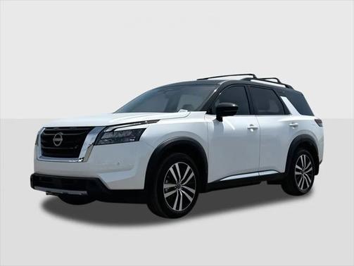 2025 Nissan Pathfinder Platinum FWD