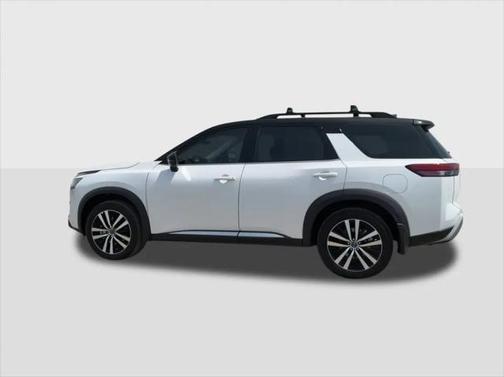 2025 Nissan Pathfinder Platinum FWD