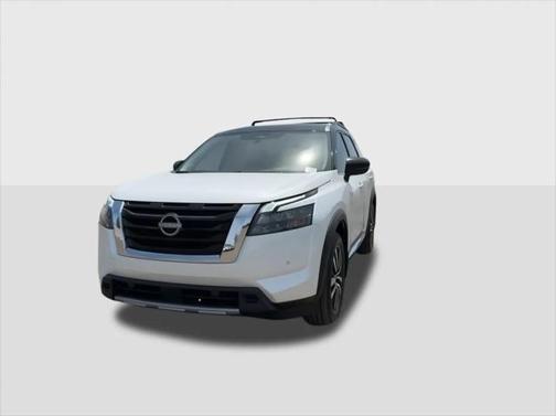 2025 Nissan Pathfinder Platinum FWD