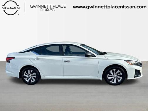 2025 Nissan Altima S FWD