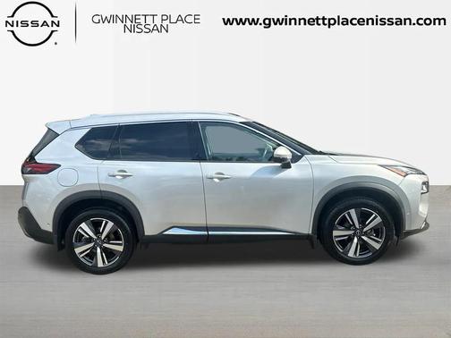 2022 Nissan Rogue SL