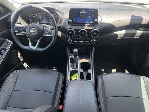 Atlantic Gray Metallic/Super Black 2025 Nissan Sentra SR