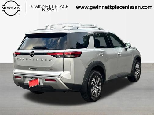 2023 Nissan Pathfinder SL 4WD