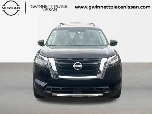 2025 Nissan Pathfinder SL FWD