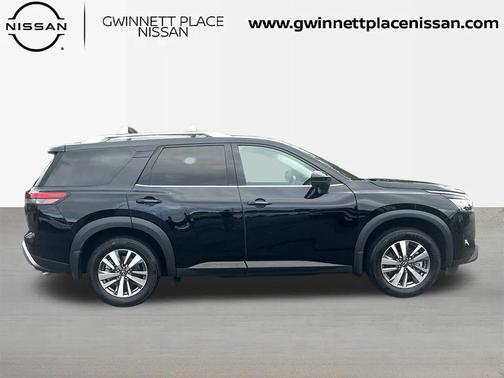 2025 Nissan Pathfinder SL FWD
