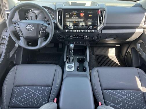 Super Black 2026 Nissan Frontier SV