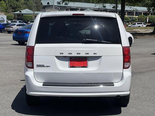 Bright White Clearcoat 2015 Dodge Grand Caravan AVP/SE
