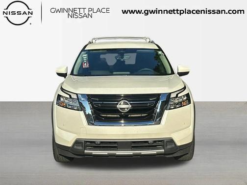2023 Nissan Pathfinder SL FWD