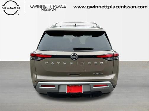 2024 Nissan Pathfinder Platinum FWD