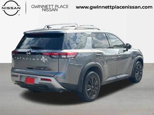 2023 Nissan Pathfinder SL 4WD