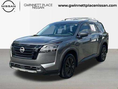 2023 Nissan Pathfinder SL 4WD