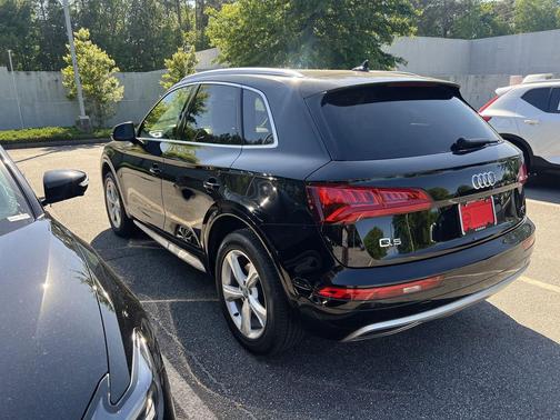 2020 Audi Q5 45 Premium Plus