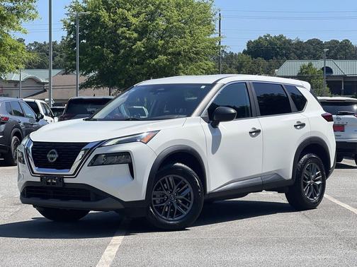 Glacier White 2023 Nissan Rogue S
