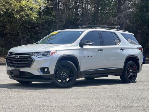 Silver Ice Metallic 2020 Chevrolet Traverse Premier