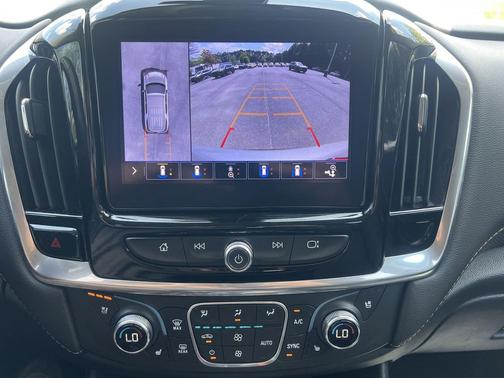 Silver Ice Metallic 2020 Chevrolet Traverse Premier