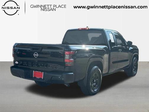 2022 Nissan Frontier S