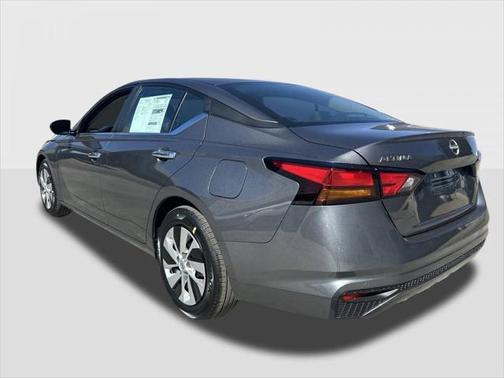 2025 Nissan Altima S FWD