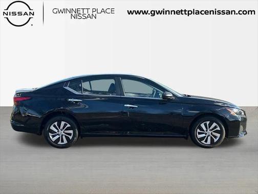 2025 Nissan Altima S FWD
