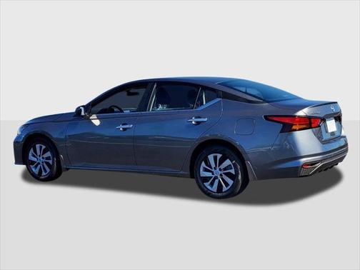 2025 Nissan Altima S FWD