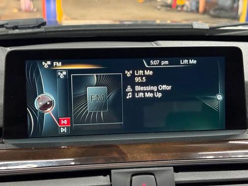 Silver 2016 BMW 320 i