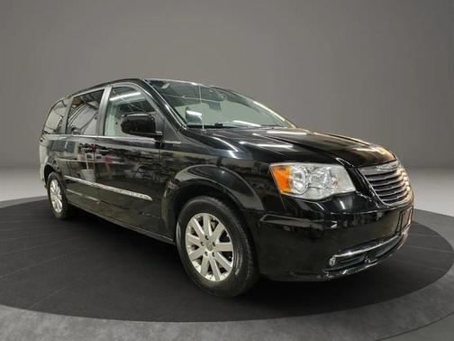 2012 Chrysler Town & Country Touring