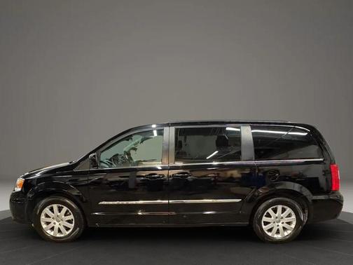 2012 Chrysler Town & Country Touring