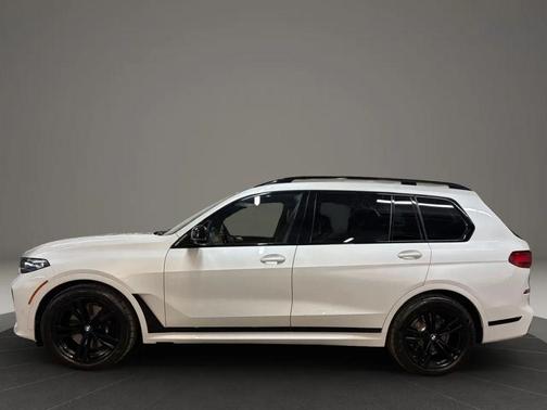 White 2021 BMW X7 M50i