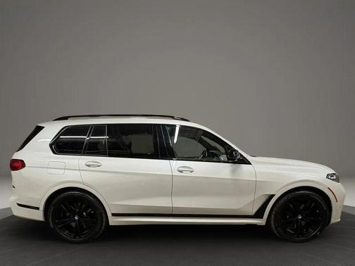 White 2021 BMW X7 M50i