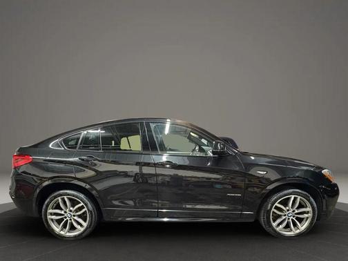 2018 BMW X4 xDrive28i Sport Utility 4D