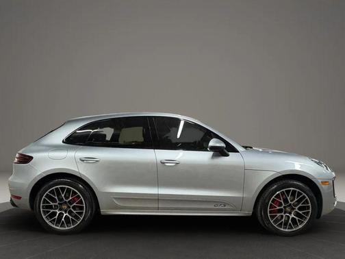 2017 Porsche Macan GTS