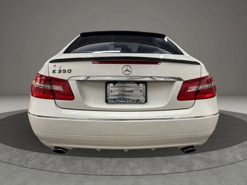White 2010 Mercedes-Benz E-Class E 350 Coupe 2D