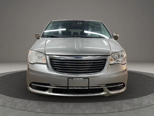 2015 Chrysler Town & Country Touring-L
