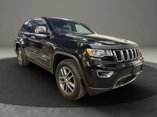 Diamond Black Crystal Pearlcoat 2017 Jeep Grand Cherokee Limited