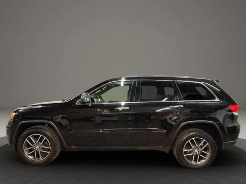 Diamond Black Crystal Pearlcoat 2017 Jeep Grand Cherokee Limited