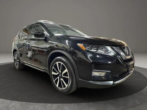 Magnetic Black 2018 Nissan Rogue SL