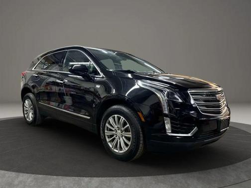 Black 2019 Cadillac XT5 Luxury