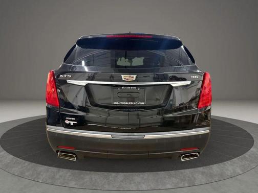 Black 2019 Cadillac XT5 Luxury