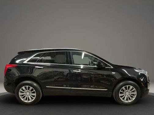 Black 2019 Cadillac XT5 Luxury
