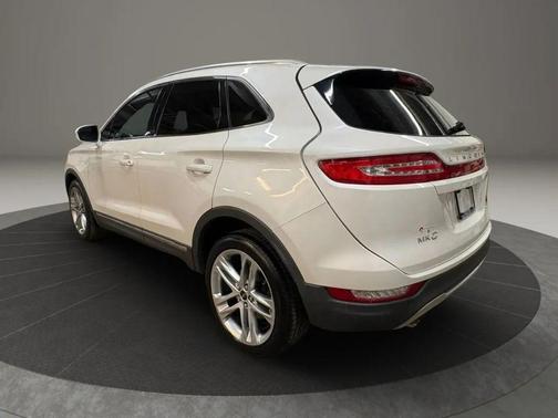 White Platinum Metallic Tri-Coat 2017 Lincoln MKC Reserve