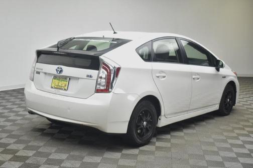 Blizzard Pearl 2012 Toyota Prius Two