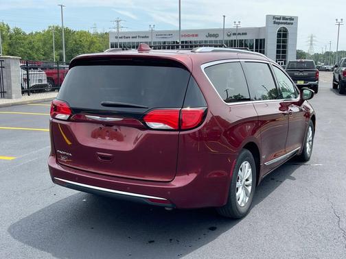 2018 Chrysler Pacifica Touring-L