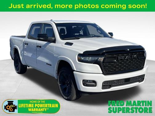 Bright White Clearcoat 2026 RAM 1500 Big Horn